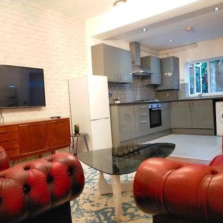 4 Bed Entire House - Heart Of The City - Near Sufc Sheffield Zewnętrze zdjęcie