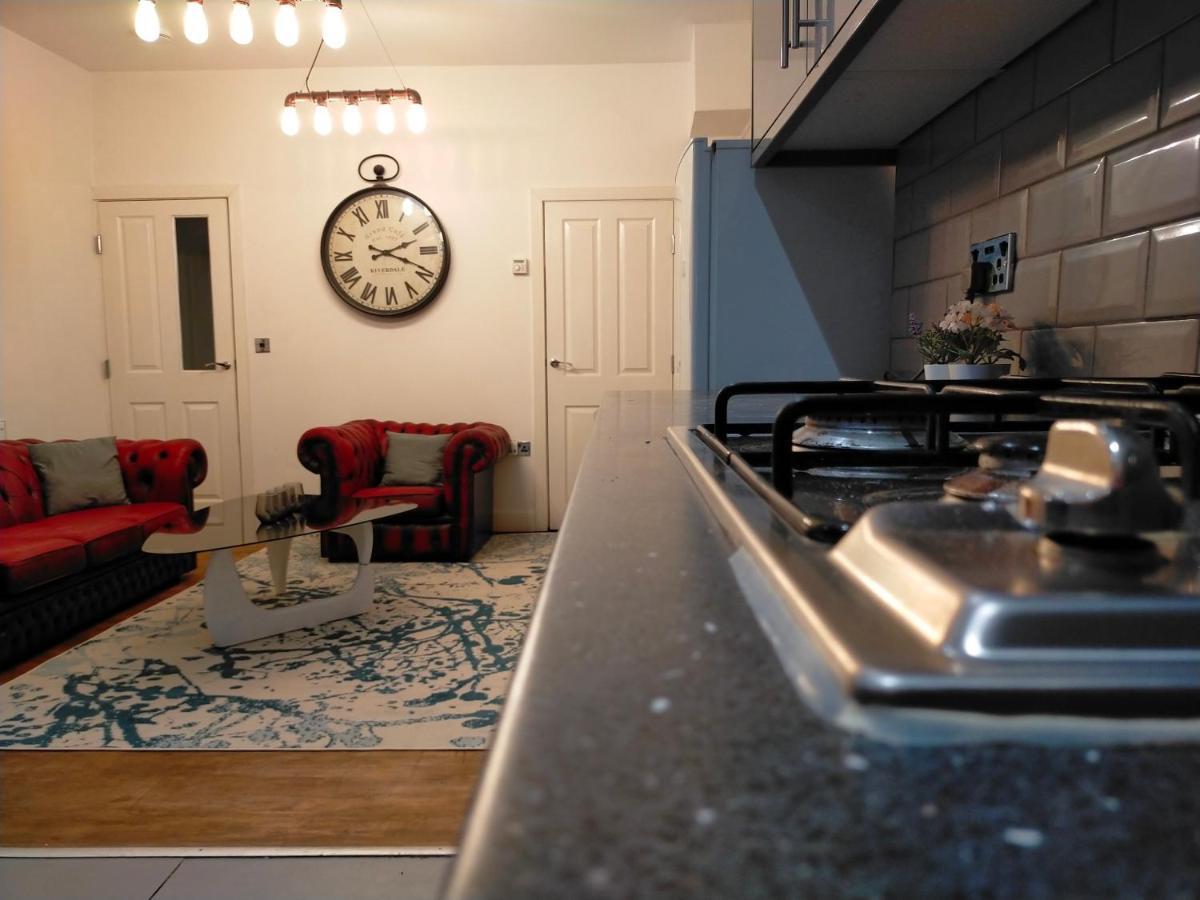4 Bed Entire House - Heart Of The City - Near Sufc Sheffield Zewnętrze zdjęcie